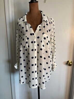 Relativity NWT White Blouse with Navy Polka Dots Preppy Size XL Semi-sheer